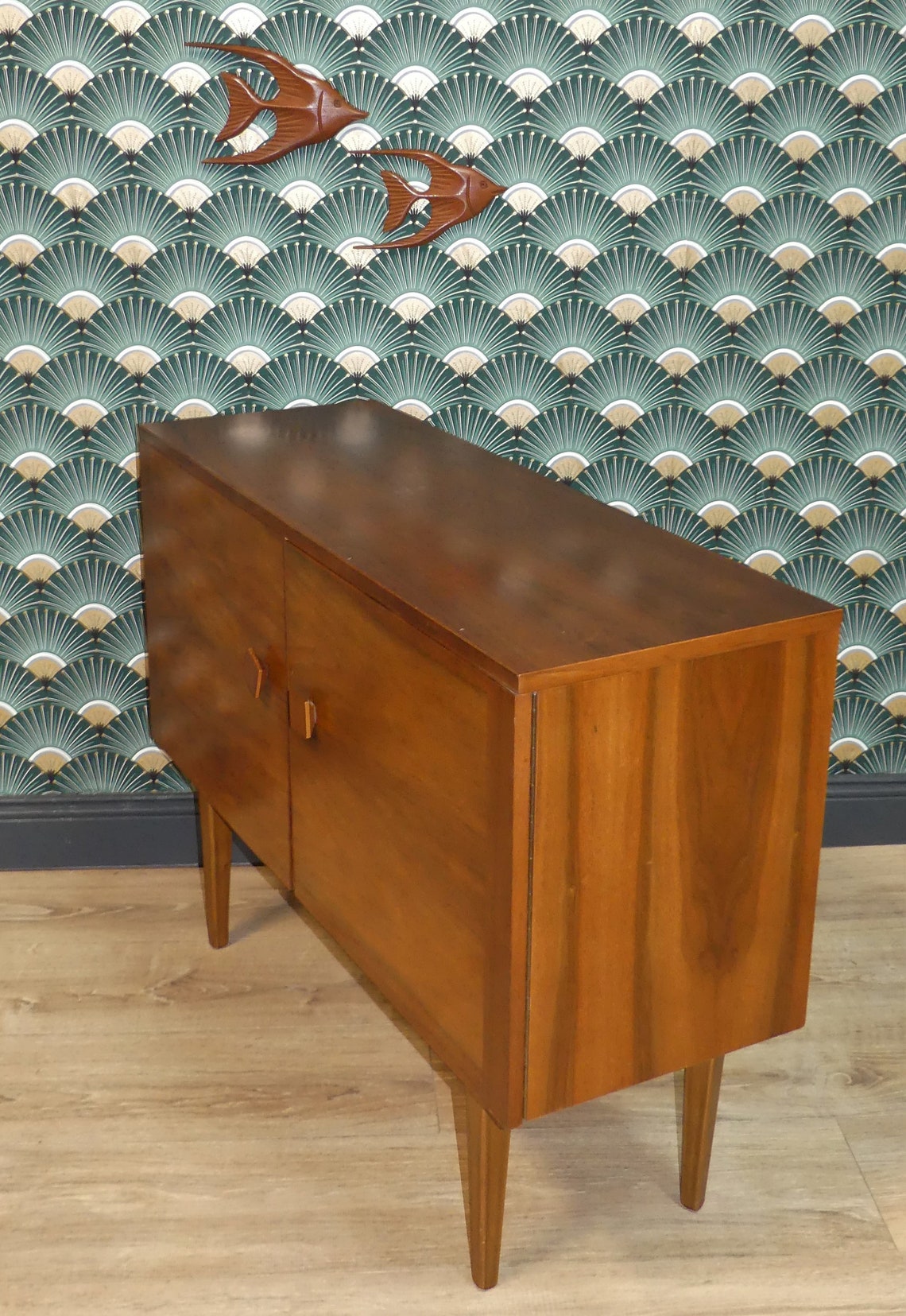 60er Jahre mini Kommode Flurmöbel auf Beinen Schränkchen 2 | Etsy