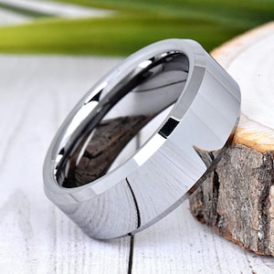 Tungsten Wedding Ring 8MM Mens Tungsten Wedding Band Comfort Fit Beveled Edge Promise Engagement Ring for Men Women Couples Ring Band