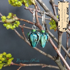 Pendientes de flores azules Pendientes colgantes Pendientes de cristal de Murano Pendientes de capullo de flor Joyas llamativas Joyas de flores Regalo para mamá