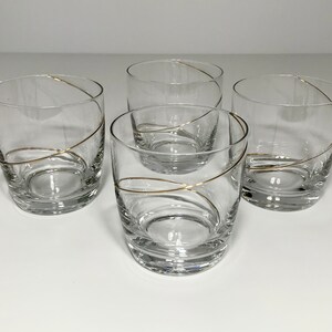 Bourbon Liquor Cocktail Bar Glasses, Old Fashioned Set of 4 Bar Glasses, Rocks Bar Glasses Gold Spiral, Each Glass Holds 12 Ounces, Used