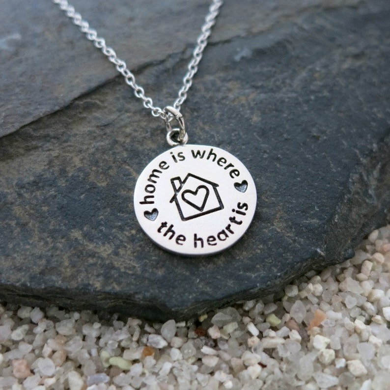 Home is where the heart is pendant Clearance