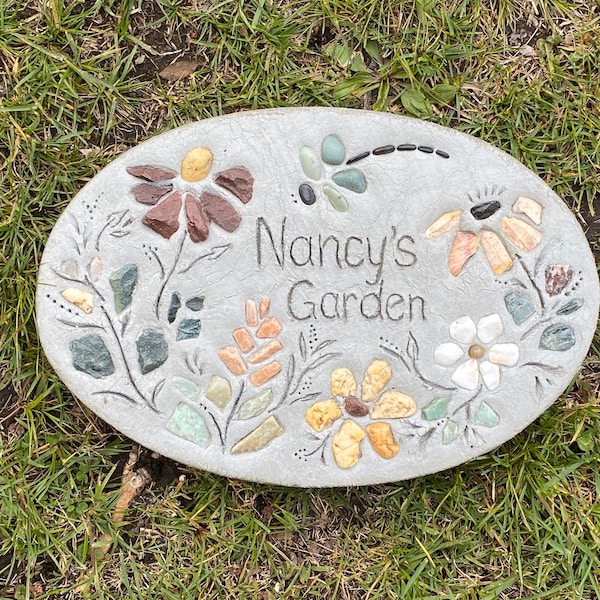 15" Oval Stepping Stone, Personalized - Garden Decor, Garden Paver, Custom Engraved Stepping Stone, Concrete Mosaic, Floral Garden Art