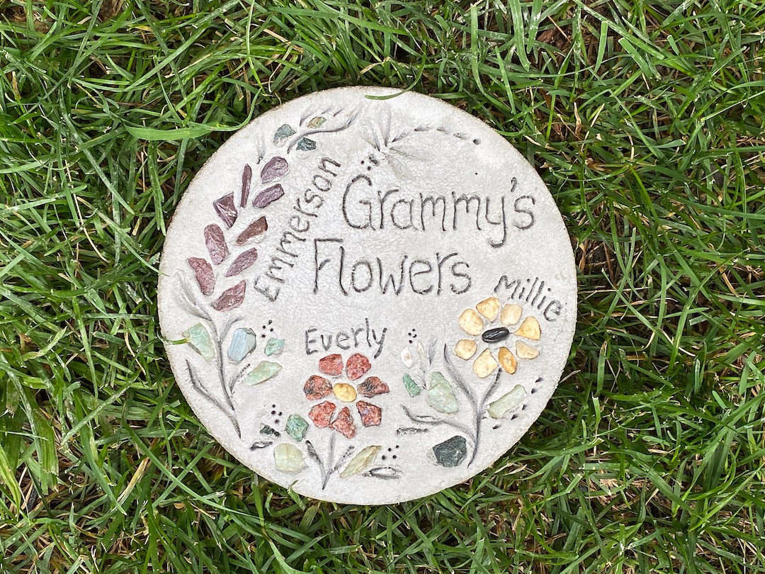 Grandma's Flowers Garden Stone, Personalized W/ Grandkids Names Garden