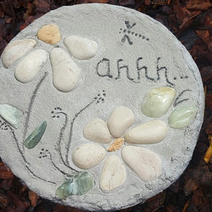 8&quot; Floral Stepping Stone, Garden Decor, Garden Art, All-Natural Mosaic Stepping Stone, Flower Garden Sign, Garden Gift, Gift for Her, Unique