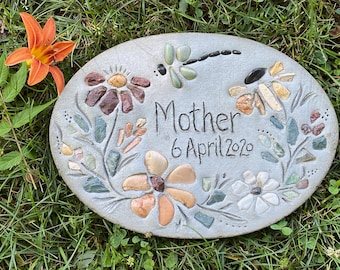 Memorial Garden Stone, Personalized Plaque for Memory Garden, Engraved Concrete Sign, Mosaic Stepping Stone, Sympathy Gift - Size 15" Oval