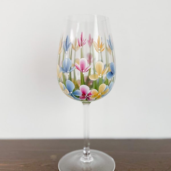 Hand painted Wildflower 16oz  Wine glasses with Stems. Makes a wonderful Mothers Day, Housewarming, Birthday, Teachers Gift