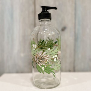 Hand painted Holiday Winter Pine Wreath Garland Soap Dispenser. Christmas Gift idea for her, hostess present.  16oz with White Soap pump