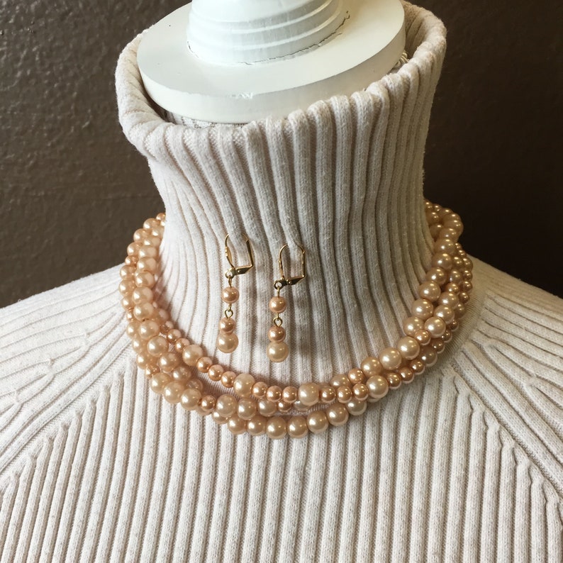 Beige Pearl necklace set