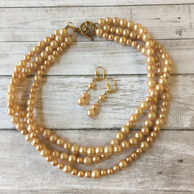 Beige Pearl necklace set