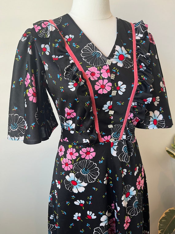 Pretty floral 70s vintage prairie style maxi blac… - image 3