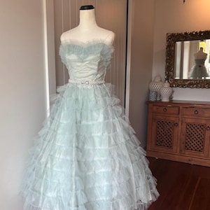 Beautiful rare powder baby blue original 1950s vintage cup cake tiered tulle strapless ball gown dress small x small