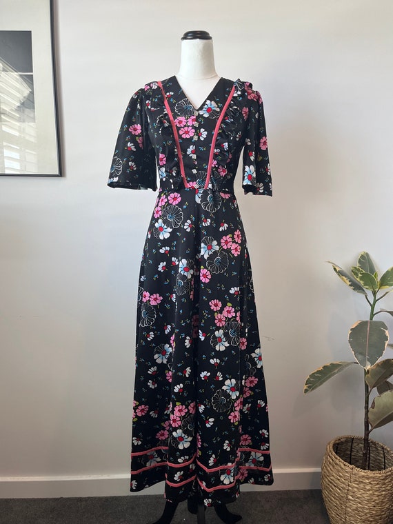 Pretty floral 70s vintage prairie style maxi blac… - image 2