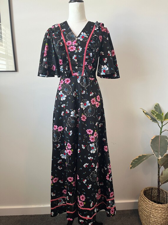 Pretty floral 70s vintage prairie style maxi blac… - image 4