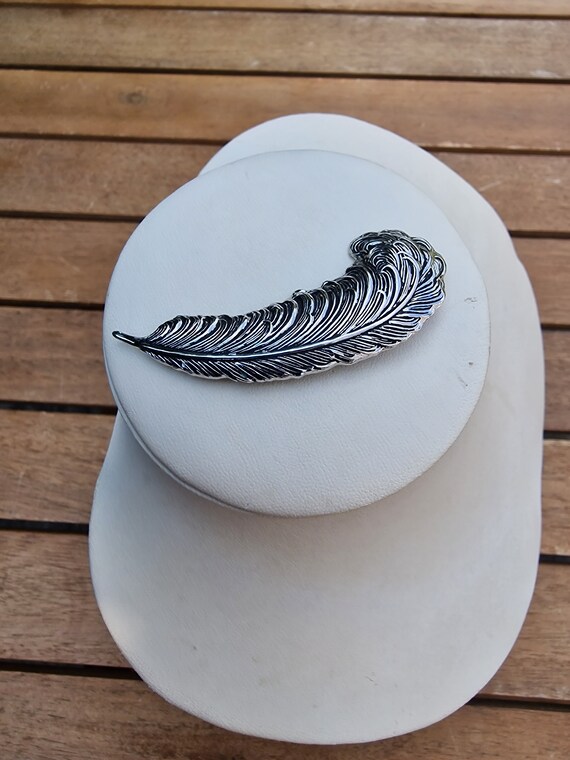 Vintage feather brooch by Sarah Cov made from sil… - image 9