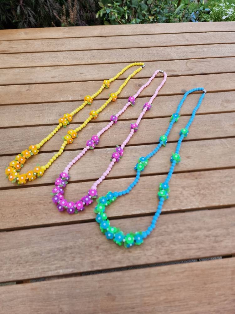 Collier Vintage Long En Plastique Fin Bleu Turquoise - 148cm, Neuf Sans Emballage