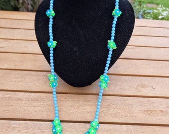 Collier Vintage Plastique Fin Bleu Turquoise - 148cm Long - Neuf Sans Emballage