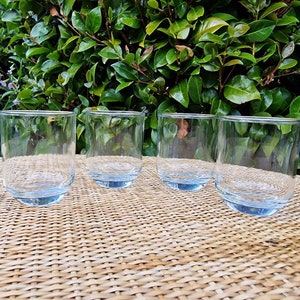 Four individually available vintage liquor or wine glasses. Small size.