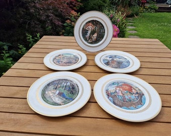 Vintage 'Lancelot' Royal Worcester plates, last one left