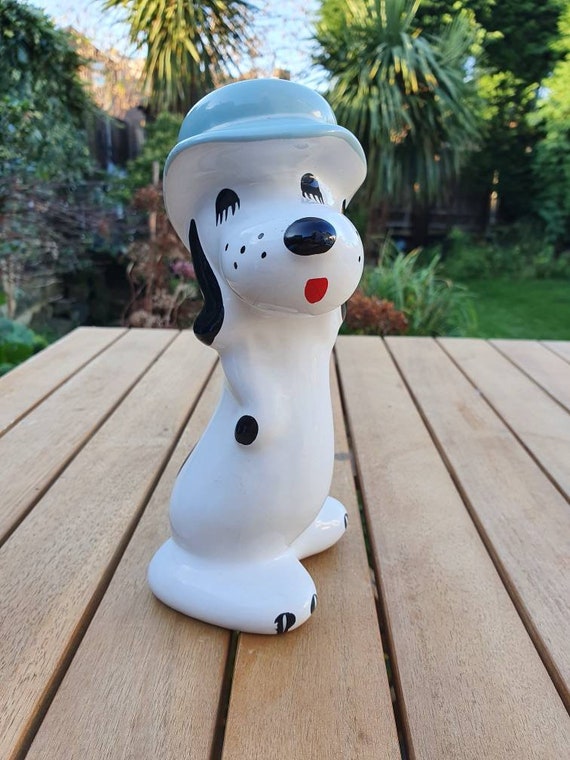 青い帽子をかぶった陶器のスヌーピー犬の置物 - Etsy 日本