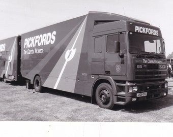 photo en noir et blanc de camion, Pickfords, camionnette de déménagement Leyland Daf 95 4 roues et camionnette avec timon, J209 OFC, 5,5 x 3,5 pouces, cadeau pour lui