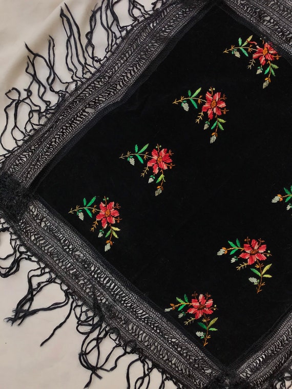 Foulard En Velours De Soie Brodé Ancien - Occasion, Noir, Fait Main