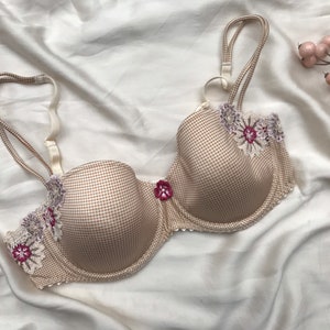Satin Vintage designer french beige cream floral pink lace appliqué embroidered bra balconette push up Marie Jo haute lingerie 90s underwire