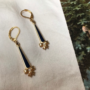 Vintage sweet dangle drop long earrings gold plated bow rhinestone dark blue navy 80s 70s jewelry enamel