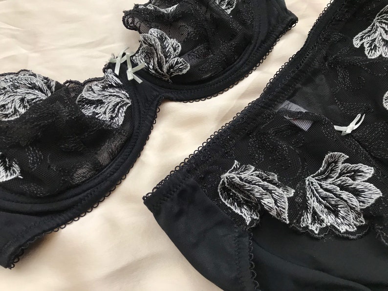 Black and silver vintage bra and panties lingerie set lace high waisted 80s 90s designer french Aura floral la perla style 75A embroidered image 4
