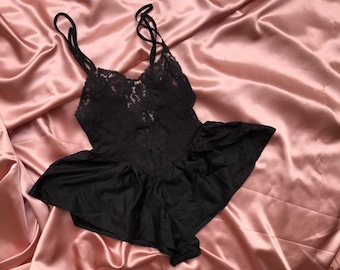 Vintage black lace frilly ruffle pink rose floral spaghetti strap cut back petite teddy romper lingerie sexy french 20s style 80s nightie
