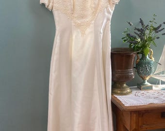Vintage 1990s Brautkleid Cremefarbene Spitze, Brautkleid Taft (EUR 36)