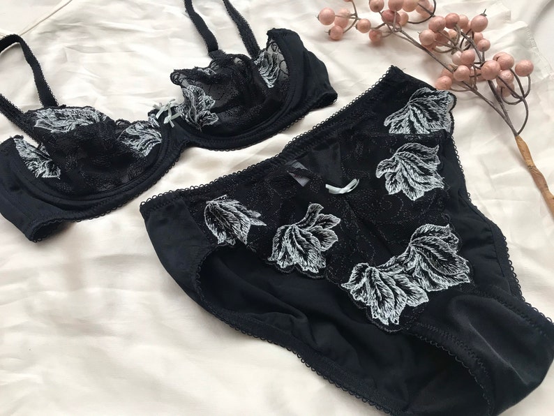 Black and silver vintage bra and panties lingerie set lace high waisted 80s 90s designer french Aura floral la perla style 75A embroidered image 7