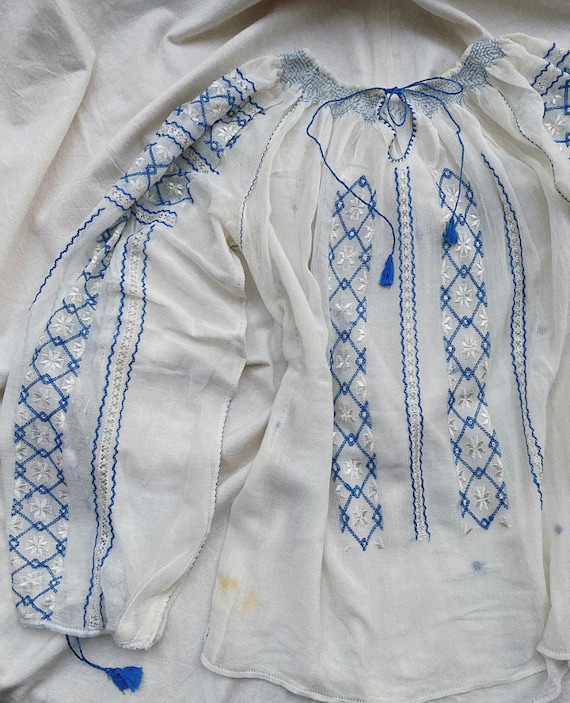 1940s Blue Embroidered Romanian Blouse S