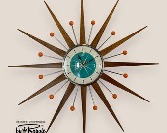 Handgemachte Mid Century Starburst Uhr: 70 cm Teak Strahlen, türkisfarbenes Ziffernblatt, orange Atomic Balls