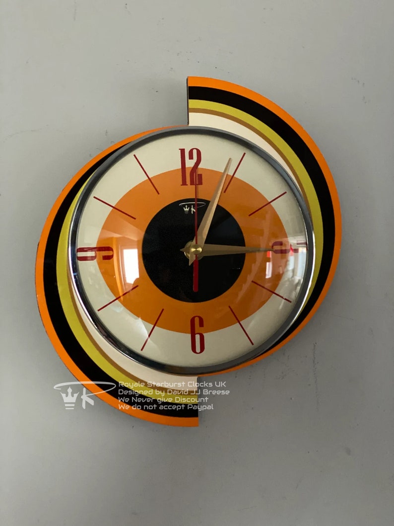 Horloge murale Royalexe pour caravane avec météores en rotation les plus vendues par Royale en orange mandarine Rétro Mid-Century Atomic Jetsons dans un sac cadeau gratuit image 1