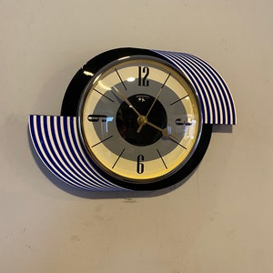 Colour Etched Eye Kandy Formica Kitchen Wall Clock from Royale - Midcentury Atomic Jetsons Retro style in Royal Blue & Cream.