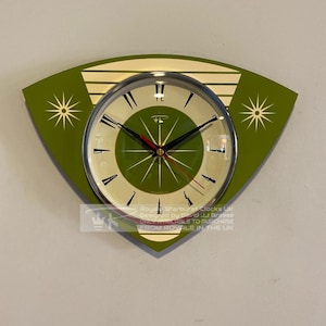 Colour Etched Trianguloid Laminate Caravan Wall Clock from Royale - Midcentury Atomic Jetson Retro style in Avocado & Cream