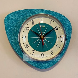 Reloj de pared turquesa Starburst hecho a mano: estilo atómico de mediados de siglo