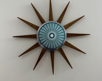 Royale Starburst Mid Century Modern style for Millenium Liebhaber Chrom 19"Medium Walnuss Gewachste Teak Strahlen Retro Wand Kunst British Made Des03