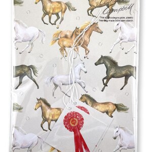 Horse art quality recycled and recyclable gift wrapping set