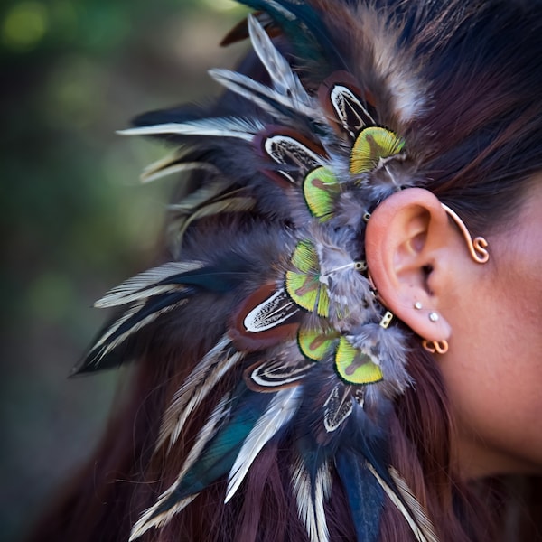 Tribal feather ear cuff, Festival shamanic cuff earrings, Tribal jewellery, Tribal green peacock cuff, Burning man costume, feather cosplay