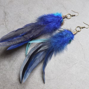 Lange blaue einzigartige Federohrringe, Boho Festival Schmuck, natürliche echte Vogelfedern, lange Tropfenohrringe, Boho Hippie Statement, Geschenk Bild 5