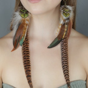 Boucles d'oreilles extra longues de faisan et de paon, bijoux ethniques en plumes, boucles d'oreilles longues tribales de déclaration du festival de l'homme brûlant, cadeau pour une amie maman