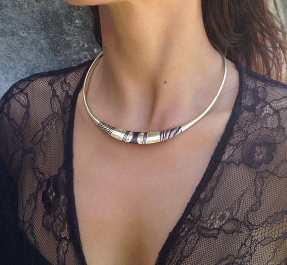 Delicate choker, elegant necklace, simple necklace