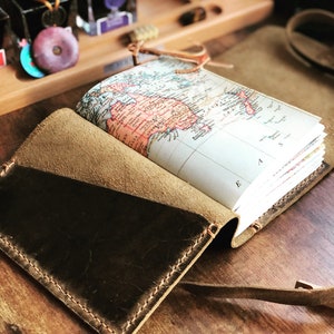 Travel, leather travelers notebook, travel journal with pockets, leather travellers notebook, travel gift, world map gift, travel journal