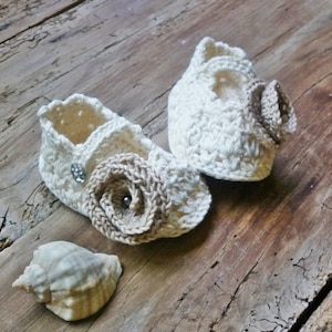 Organic cotton baby sandals, boutique baby booties, first baby shoes, newborn girl gift, infant booties, knitted baby  clothes