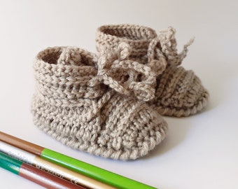 Crocheted Unisex Baby Shoes, Newborn Baby Shoes, Baby Slippers, Winter Wool Baby Booties, Knitted baby clothes