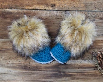 Faux fur baby booties with sole, Newborn baby shoes, knitted baby clothes, winter baby boots