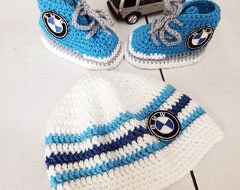 Ensemble bébé logo bmw, baskets pour bébé, joli bonnet pour bébé, chaussures bébé personnalisées, ensemble bébé personnalisé, vêtements bébé en tricot