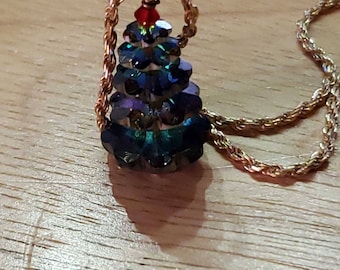 Holiday tree pendant