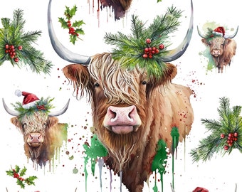 Op de afbeelding: Waterverf schilderij van een Schotse Hooglander die een kerstmanmuts en een krans van hulst en dennentakken draagt. De koe is bruin en wit met een lange, harige manen. De achtergrond is wit met groene en rode waterverf spatten.